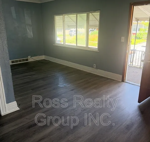 824 Mason St — Photo 7