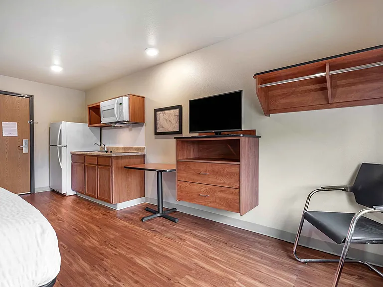 Studio Suite - 1 Full Bed