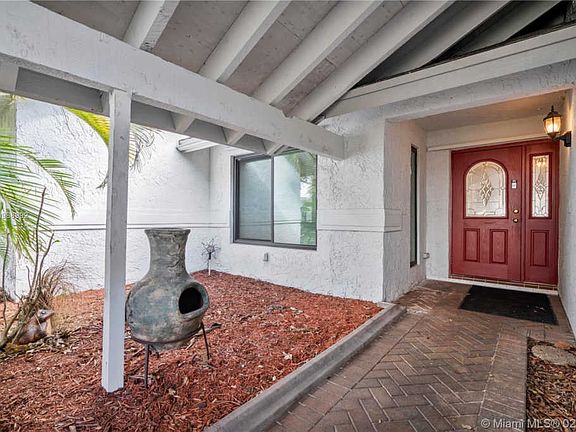 5th image of 8310 NW 51st Ct
