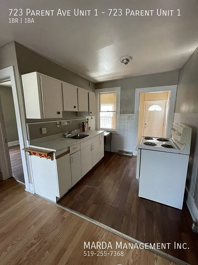 Cozy 1 Bed/1 Bath Main Floor + Hydro & Gas — Photo 4