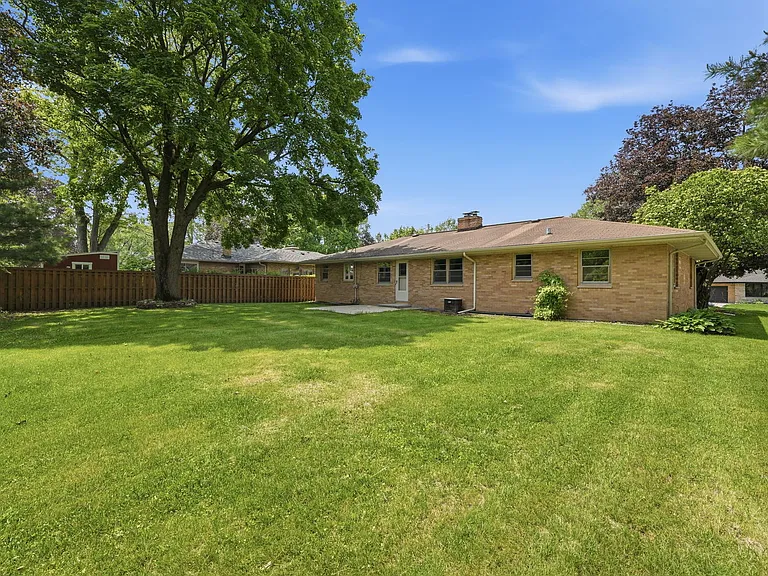 152 Crestwood Dr — Photo 27