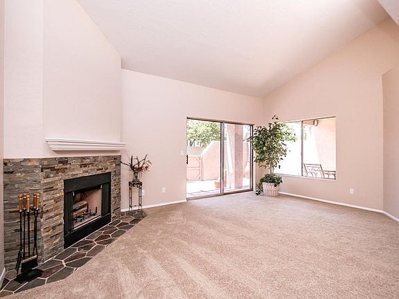 4th image of 4007 E Lupine Ave