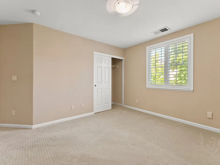 4032 Crandall Cir — Photo 2