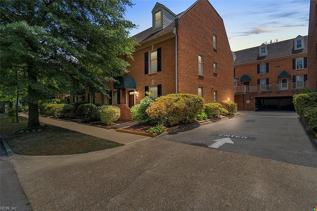 1214 Stockley Gdns APT 306, Norfolk, VA 23517 Zillow