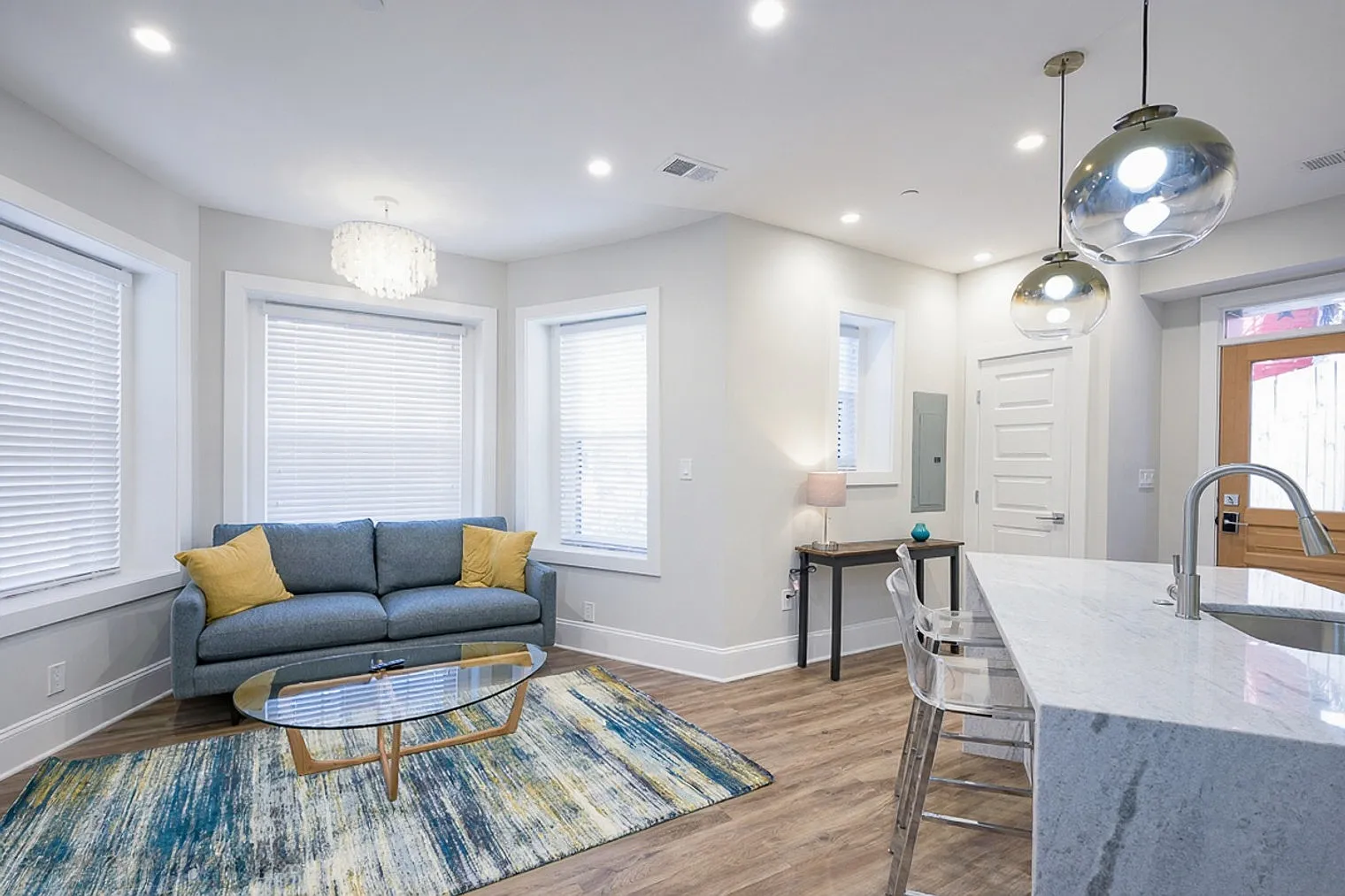 1 bed, 1.0 bath, 5920 sqft, $3,948 — Photo 1