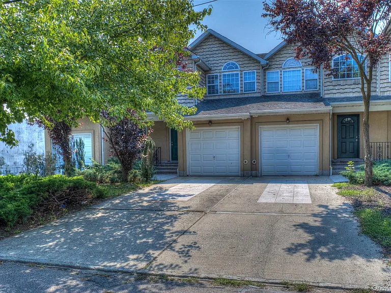 12 Yennicock Ave — Photo 6