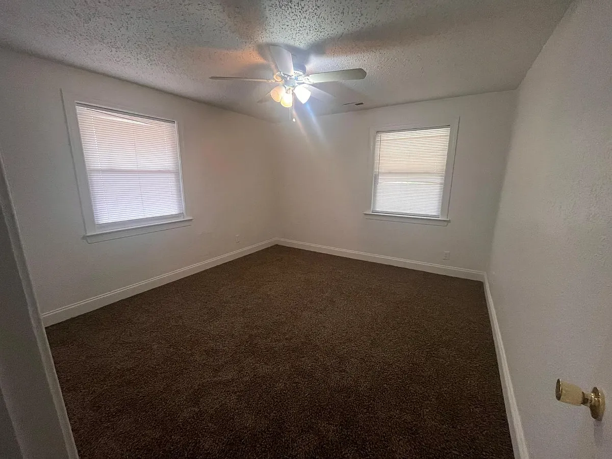Unit Photo - 171 Findley Sq