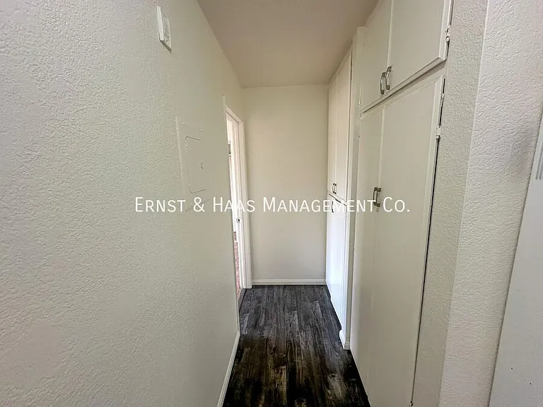 1080 Saint Louis Ave #204 — Photo 11