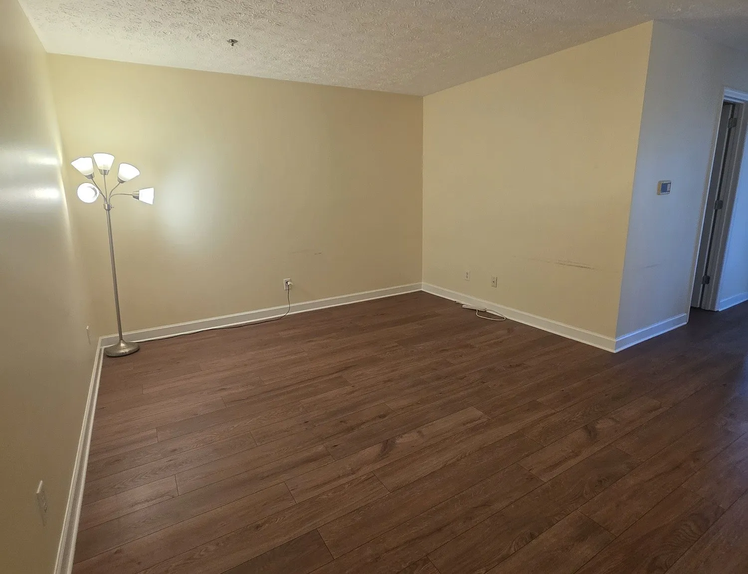 2 bed, 2.0 bath, 800 sqft, $1,495 — Photo 2