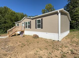 133 Brass Ln, Caryville, TN 37714