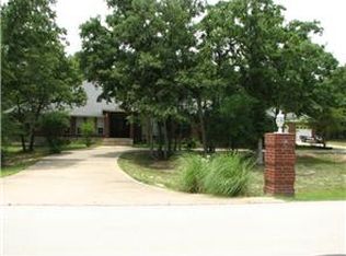 286 Arbors Cir, Elgin, TX 78621