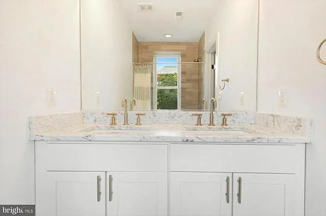 2550 University Pl NW #3 — Photo 7