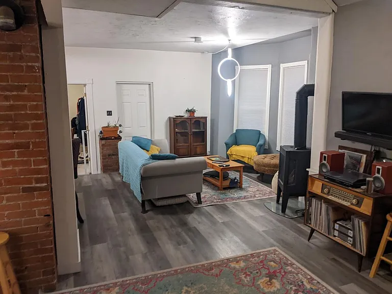 835 E 6th Ave #A — Photo 8