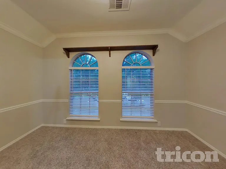 11222 Raveneaux Dr — Photo 14