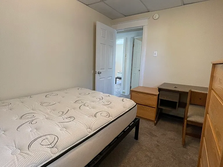 1204 Memorial Ave #3 — Photo 20