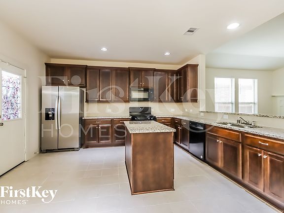 5th image of 21611 Royal Troon Dr