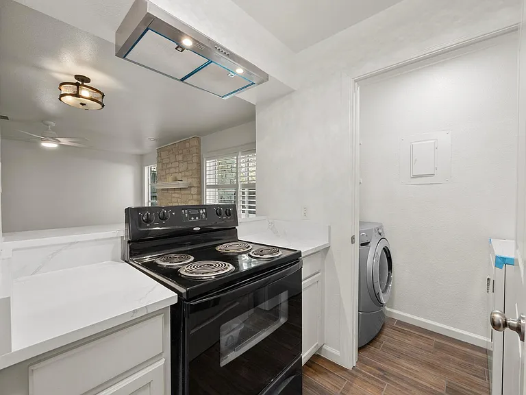 6821 Old Quarry Ln — Photo 14