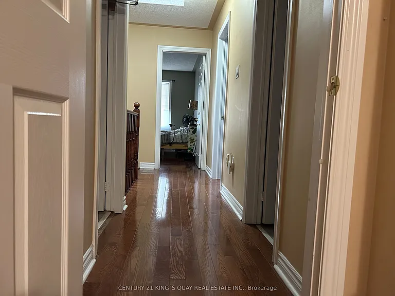 558 Lumberton Cres — Photo 15
