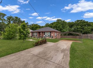 914 Armstrong Rd, Seagoville, TX 75159