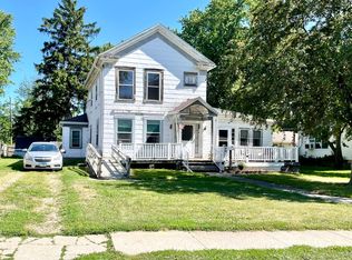 702 Meriden St, Mendota, IL 61342