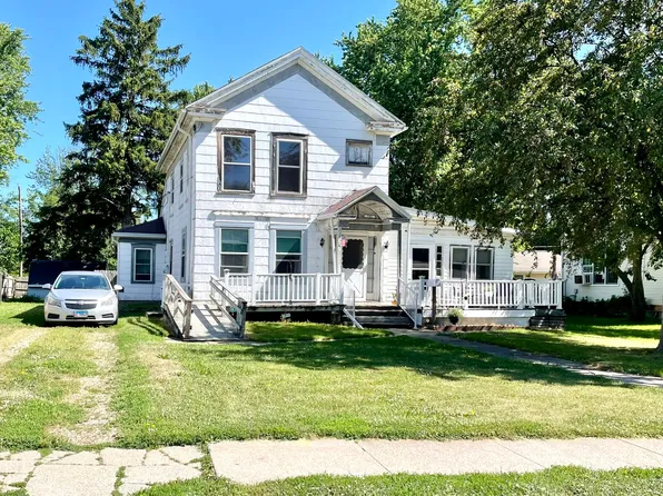 702 Meriden St, Mendota, IL 61342