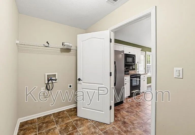 3124 Saint Charles Ave — Photo 18