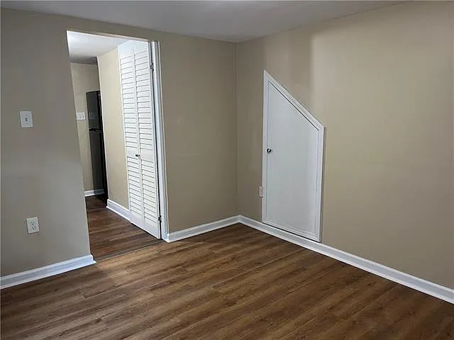 8510 S Claiborne Ave #B — Photo 4