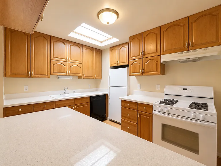 508 N Vermont Ave — Photo 9