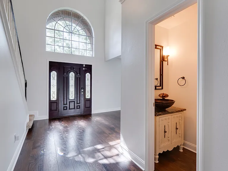 16215 Hollow Rock Dr — Photo 25