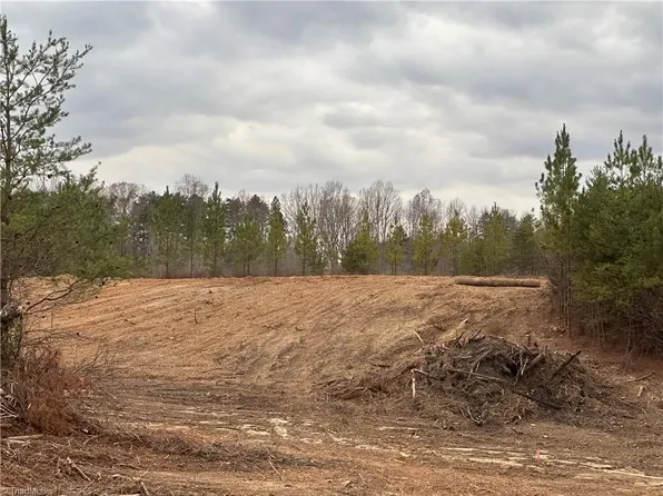 34 Paschal Rd #34, Yanceyville, NC 27379