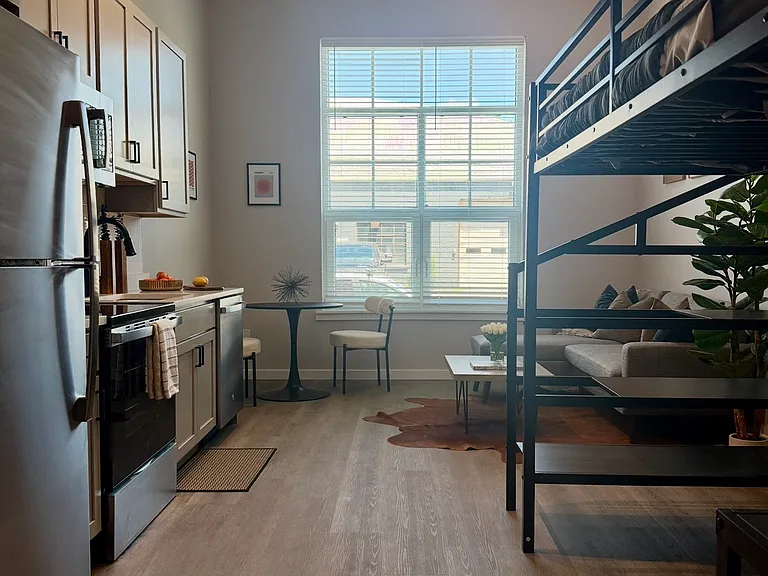 110 Cornell St — Photo 2