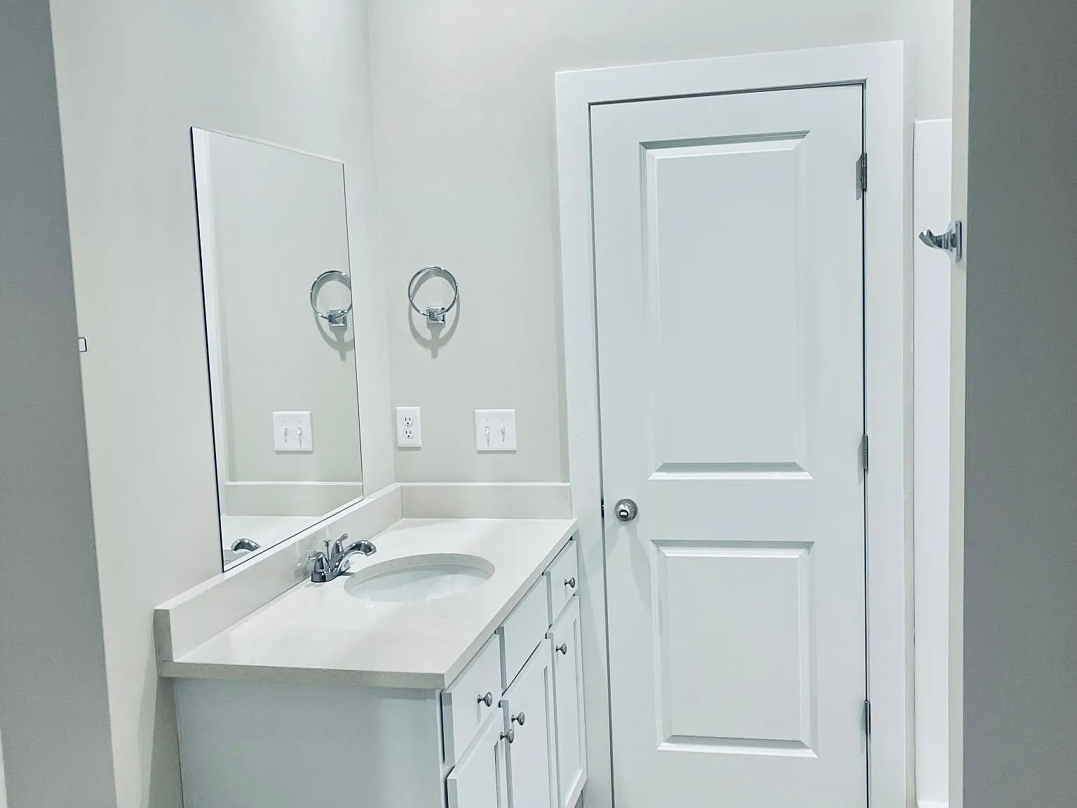 1613 E Redstem Ct — Photo 4