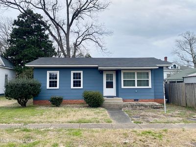 104 N Raymond St, Crystal Springs, MS, 39059