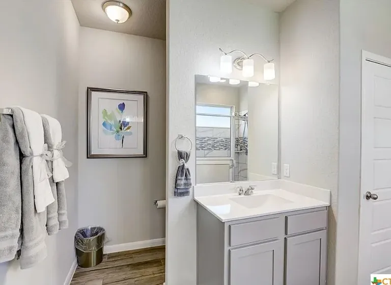 15306 Comanche Grv — Photo 6