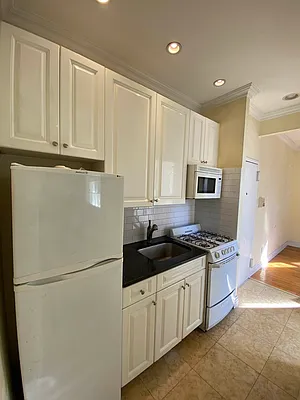 Rented by Corcoran | media 17