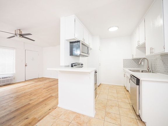 2nd image of 1179 S Crenshaw Blvd #106-101