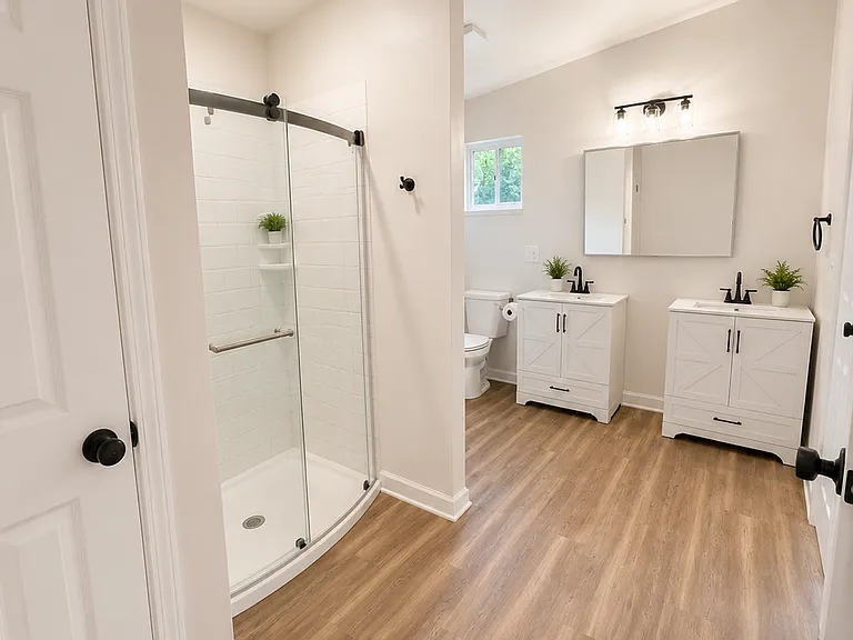 Private en-suite bathroom