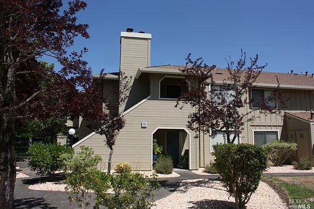 1st image of 484 Bernice Ln