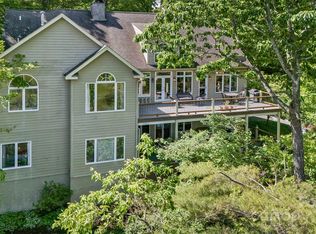 25 Windsong Dr, Fairview, NC 28730