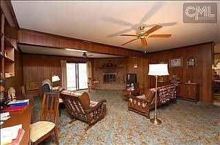 4th image of 7509 Edgewater Dr