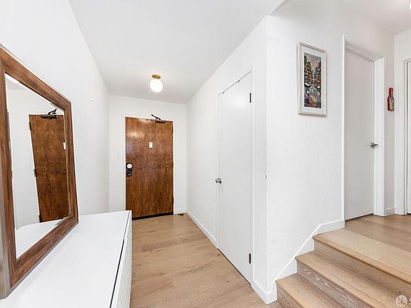4th image of 925 Corbett Ave APT 201
