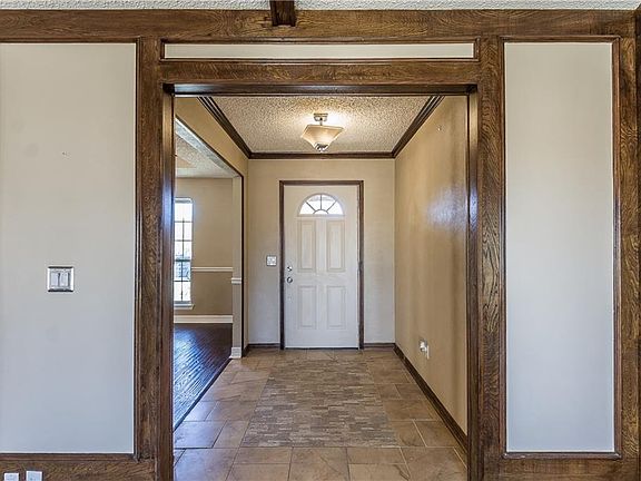 5th image of 2409 Ables Dr