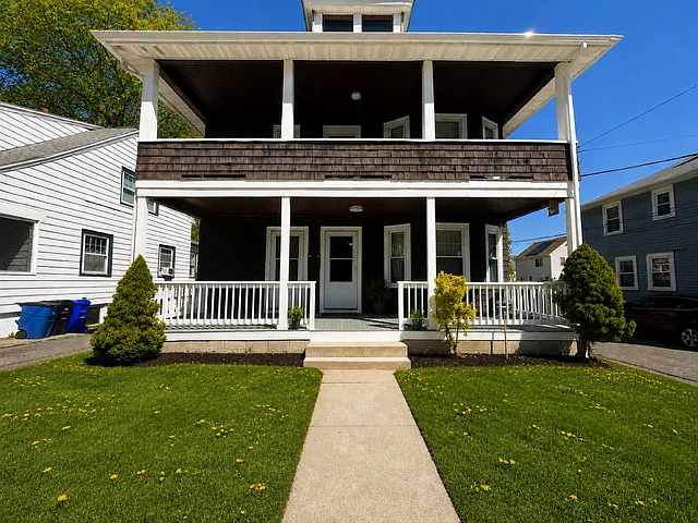 19 Havelock St #1 — Photo 2