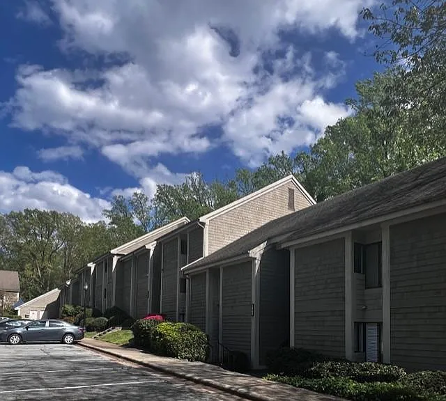 1508 Benjamin Pkwy #F — Photo 9