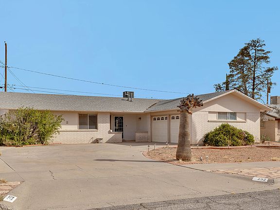 3rd image of 252 Vista Rio Cir