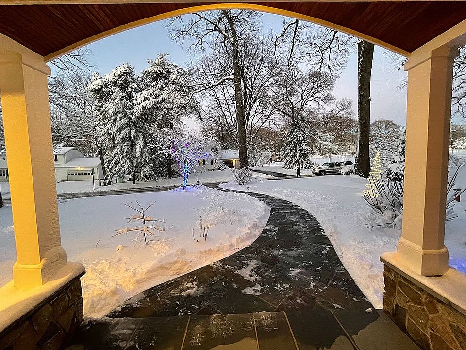 2nd image of 469 London Ln