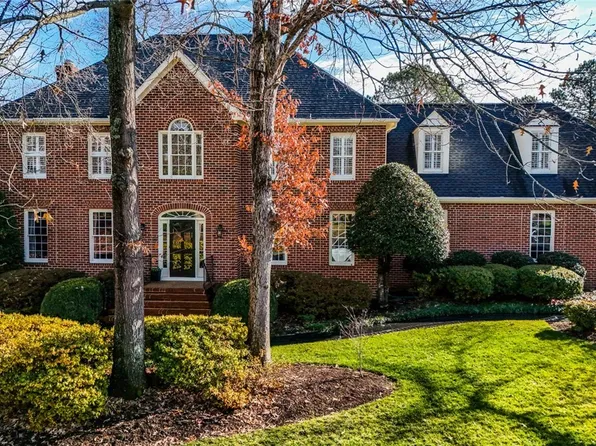 10832 Leabrook Dr, Glen Allen, VA 23059