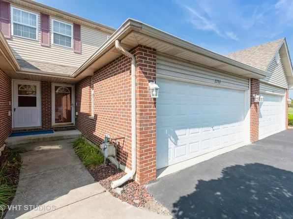 2753 Foxwood Dr #2753, New Lenox, IL 60451
