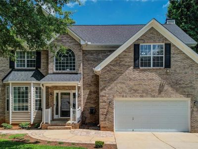 33 Holly Springs Ln, Greensboro, NC, 27455