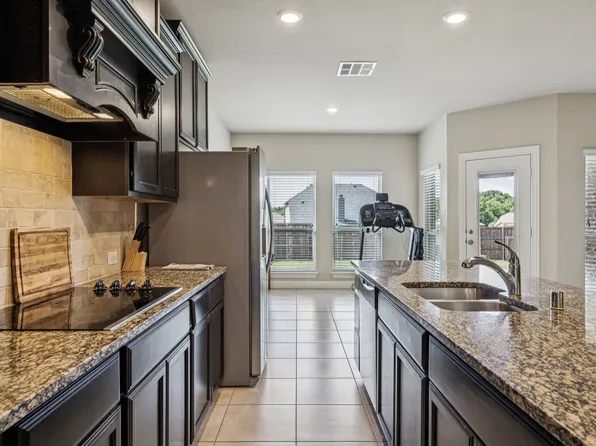 540 Winnetka Dr, Oak Pt, TX 75068